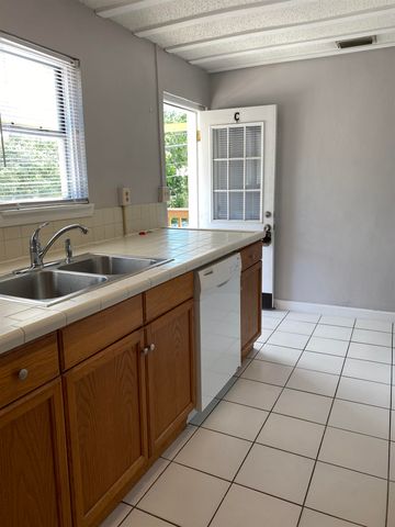 147 Riberia St D, St Augustine, FL 32084