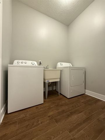 710 Logan Street, Grand Rapids, MI 49503