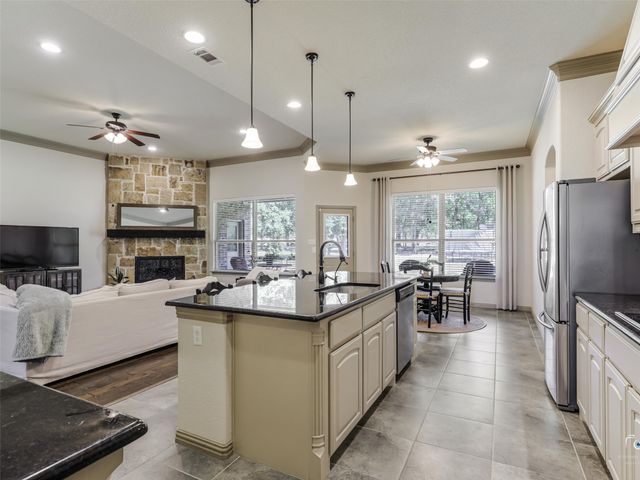 101 Sandlin Court, Springtown, TX 76082