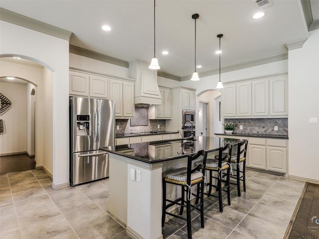 101 Sandlin Court, Springtown, TX 76082
