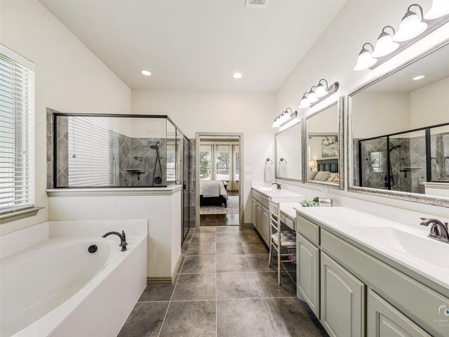 101 Sandlin Court, Springtown, TX 76082