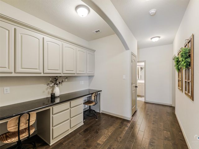 101 Sandlin Court, Springtown, TX 76082
