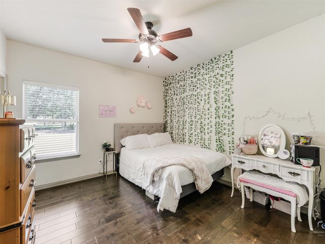 101 Sandlin Court, Springtown, TX 76082