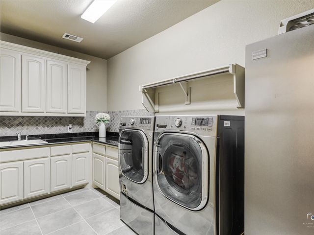 101 Sandlin Court, Springtown, TX 76082