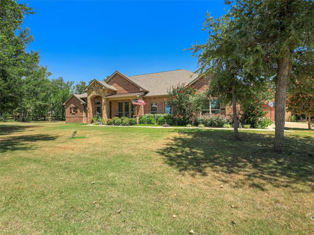 101 Sandlin Court, Springtown, TX 76082