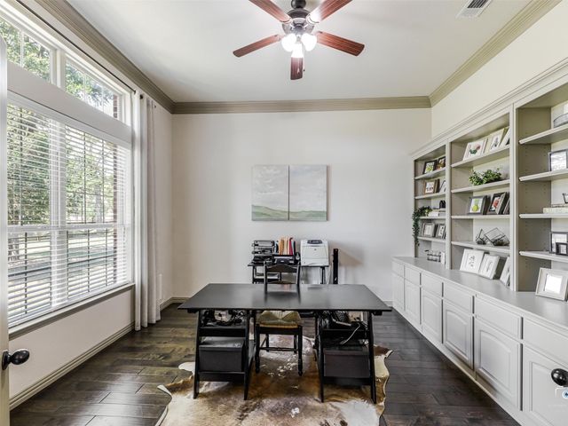 101 Sandlin Court, Springtown, TX 76082