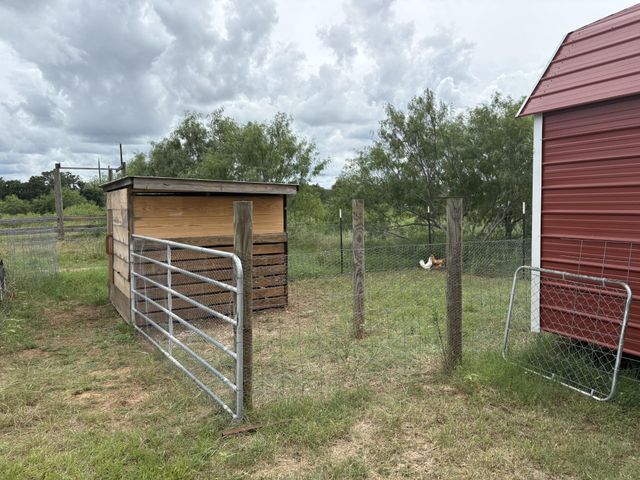 2990 S 304 Highway, Rosanky, TX 78953