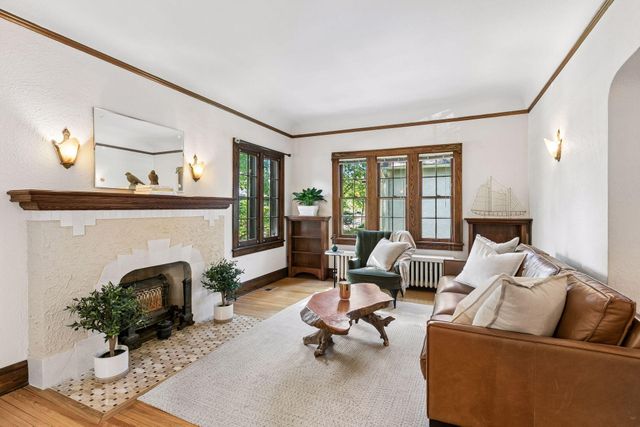 4227 Washburn Avenue N, Minneapolis, MN 55412