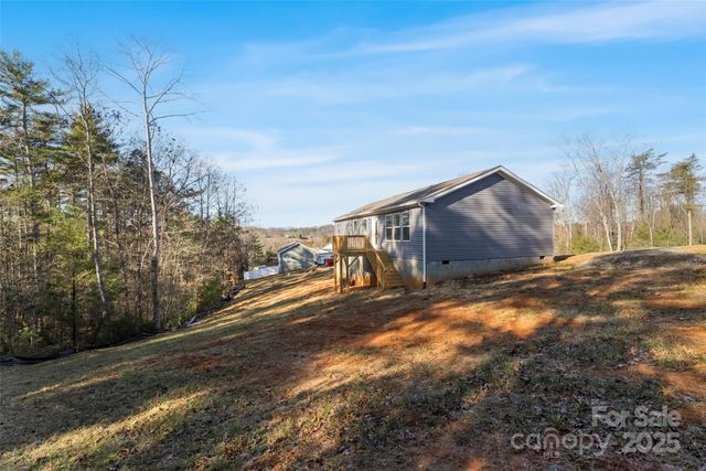 209 Walnut Branch Road, Weaverville, NC 28787