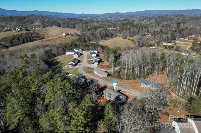 209 Walnut Branch Road, Weaverville, NC 28787