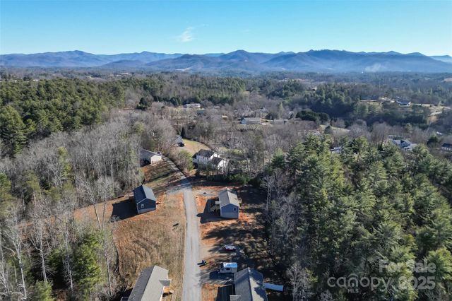 209 Walnut Branch Road, Weaverville, NC 28787