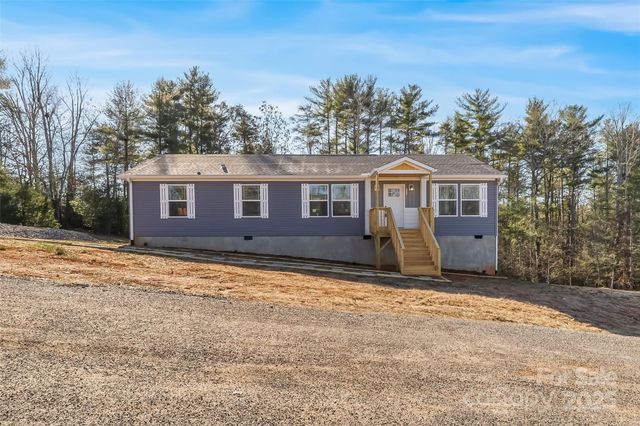 209 Walnut Branch Road, Weaverville, NC 28787