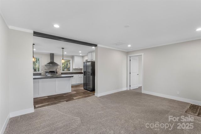 209 Walnut Branch Road, Weaverville, NC 28787