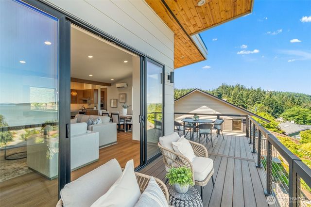 47 Conley Drive, Camano Island, WA 98282