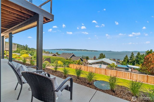 47 Conley Drive, Camano Island, WA 98282
