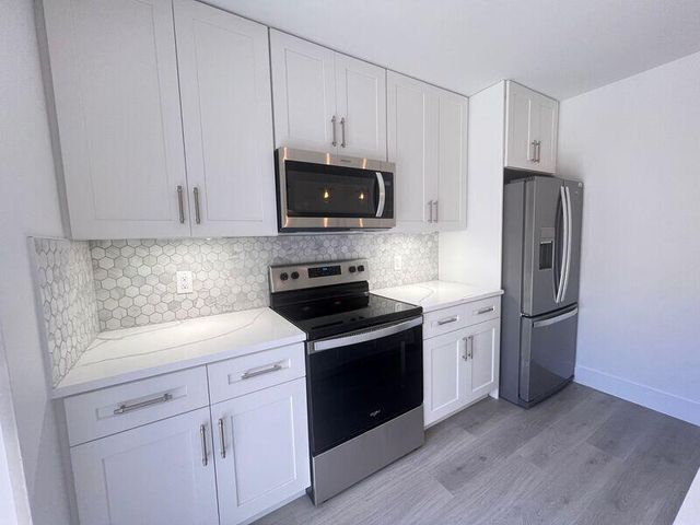 5714 57th Way, West Palm Beach, FL 33409