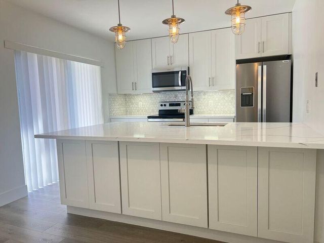 5714 57th Way, West Palm Beach, FL 33409