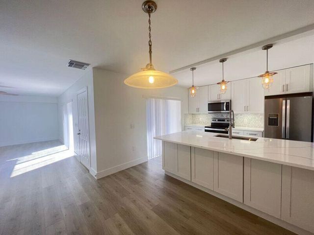 5714 57th Way, West Palm Beach, FL 33409