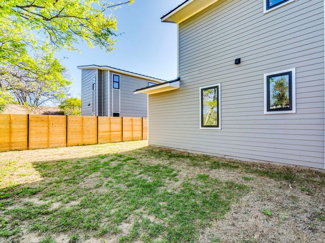 206 E Wonsley DR A, Austin, TX 78753