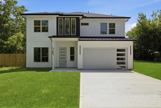 707 S Iowa Street, La Porte, TX 77571
