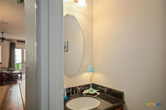 4 Lavaca Bay Place, Port Lavaca, TX 77979
