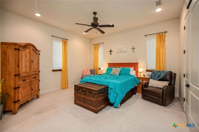 4 Lavaca Bay Place, Port Lavaca, TX 77979