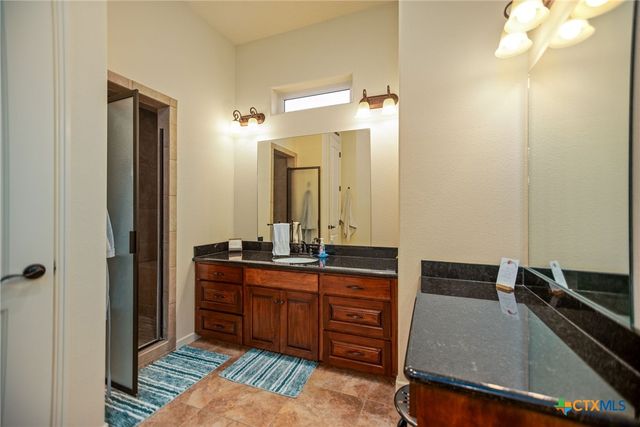4 Lavaca Bay Place, Port Lavaca, TX 77979