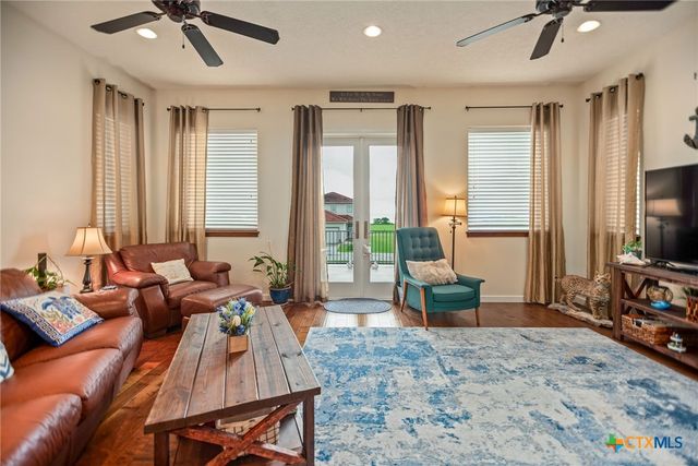 4 Lavaca Bay Place, Port Lavaca, TX 77979