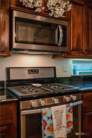 4 Lavaca Bay Place, Port Lavaca, TX 77979