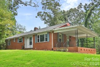 720 Mergans Lane, Hendersonville, NC 28791