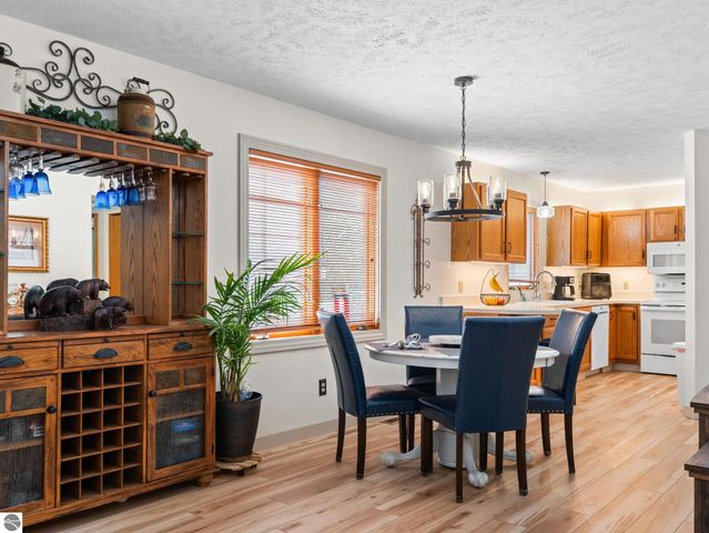 1049 Hemingway Lane, Traverse City, MI 49686