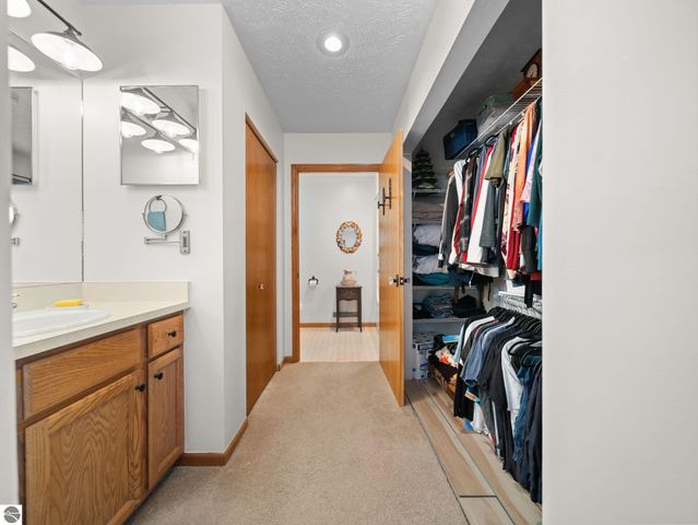 1049 Hemingway Lane, Traverse City, MI 49686