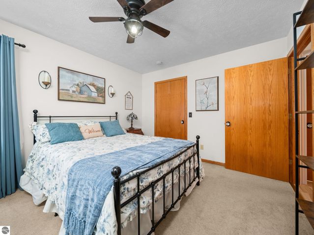 1049 Hemingway Lane, Traverse City, MI 49686