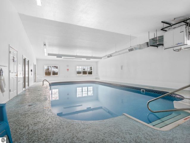 1049 Hemingway Lane, Traverse City, MI 49686