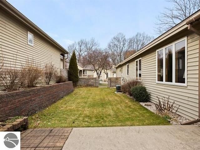 1049 Hemingway Lane, Traverse City, MI 49686