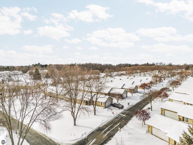 1049 Hemingway Lane, Traverse City, MI 49686