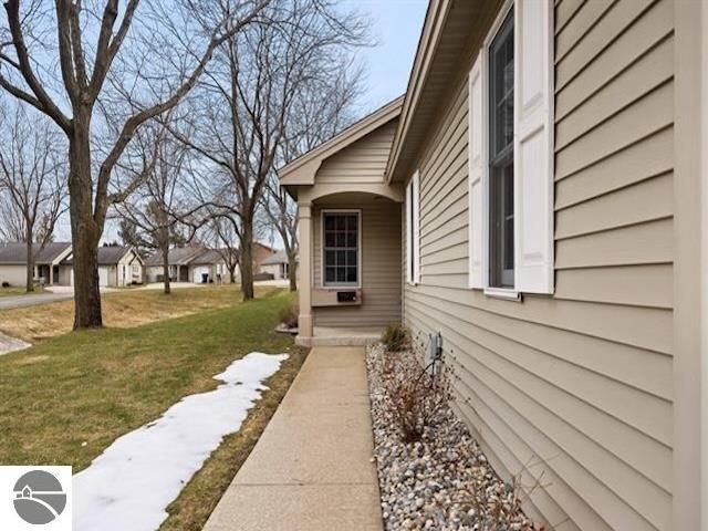 1049 Hemingway Lane, Traverse City, MI 49686