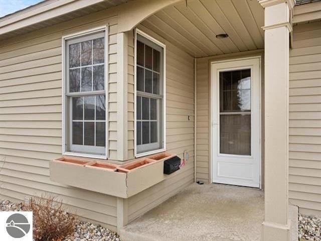 1049 Hemingway Lane, Traverse City, MI 49686
