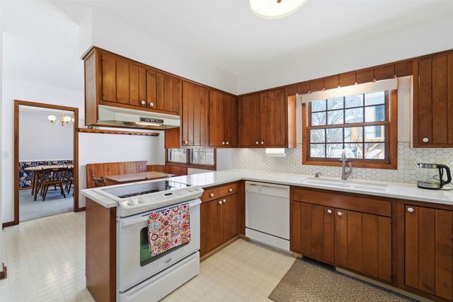 2505 Pierce Avenue, Ames, IA 50010