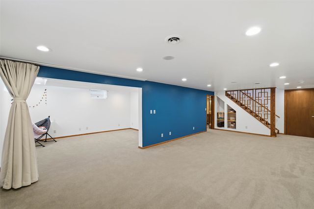 2505 Pierce Avenue, Ames, IA 50010