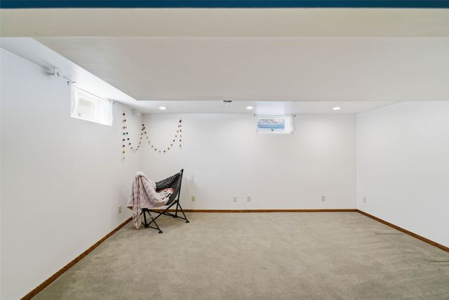 2505 Pierce Avenue, Ames, IA 50010