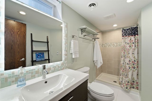 2505 Pierce Avenue, Ames, IA 50010