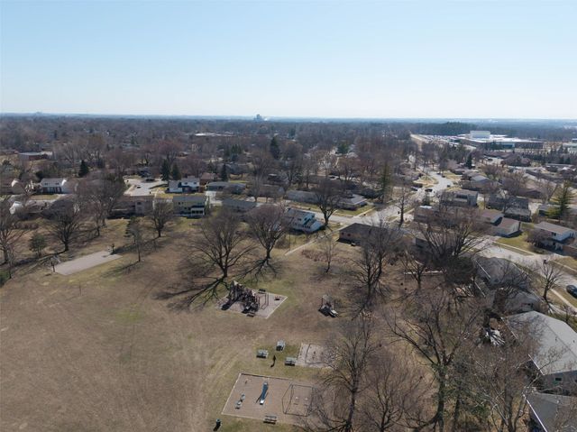 2505 Pierce Avenue, Ames, IA 50010