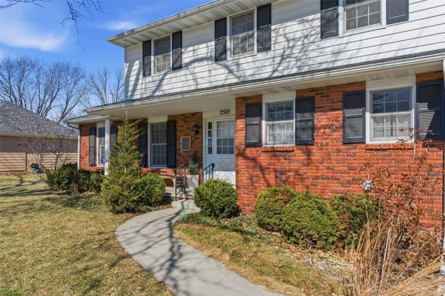 2505 Pierce Avenue, Ames, IA 50010