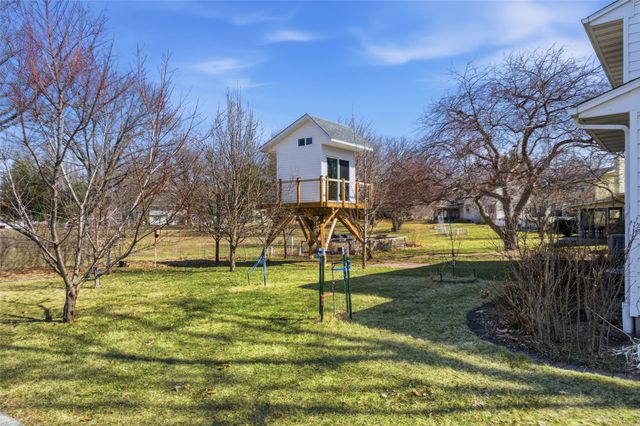 2505 Pierce Avenue, Ames, IA 50010