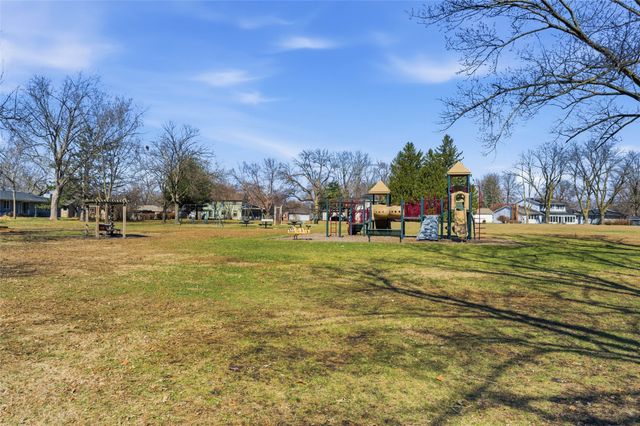 2505 Pierce Avenue, Ames, IA 50010