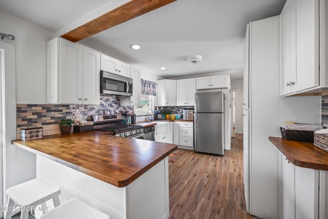 20 Ermack Street, Howell, NJ 07731