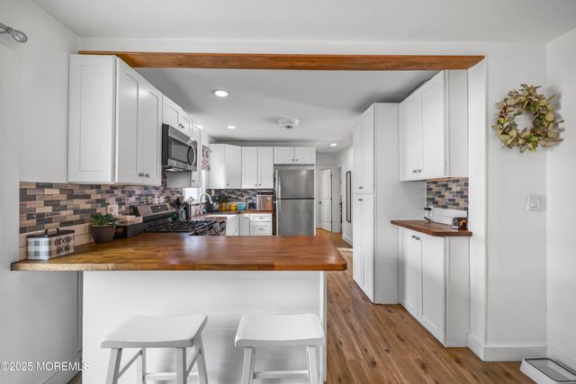 20 Ermack Street, Howell, NJ 07731