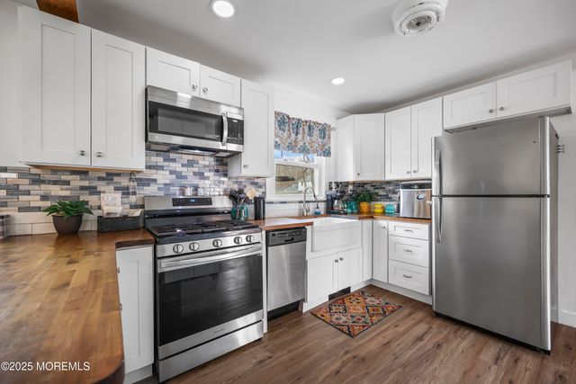 20 Ermack Street, Howell, NJ 07731