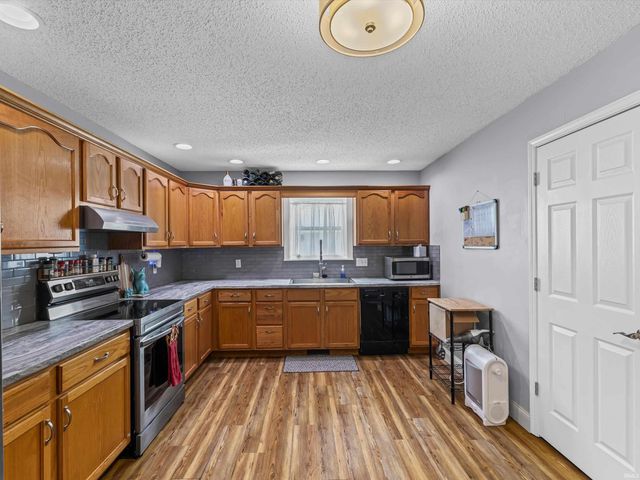 1219 Churchill Road, Evansville, IN 47725